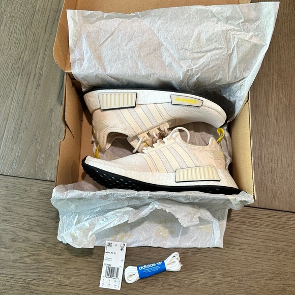 Adidas NMD R1 Cream Size 7.5 Like New - worn once - Picture 2 of 11